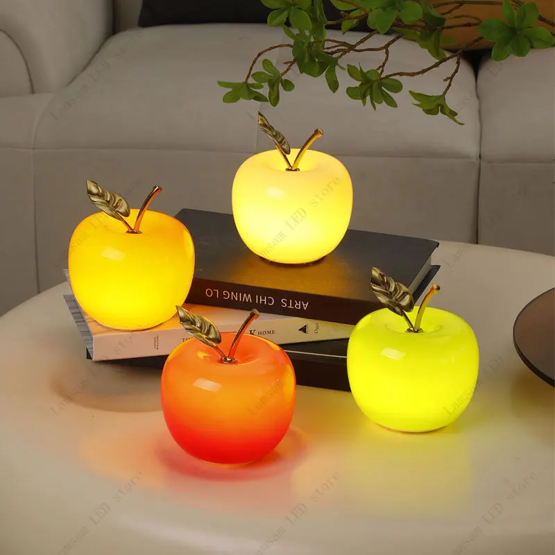 Decor Lighting Cy - AAA Batteriebetriebene LED Apple Tischlampe Fruchtförmige