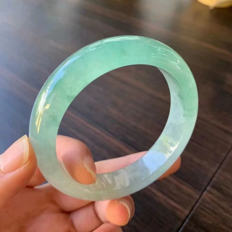 Helles Eisjade-Armband für Mäd – Lighting & Home Decor Studio Photos Bewertung und Preis